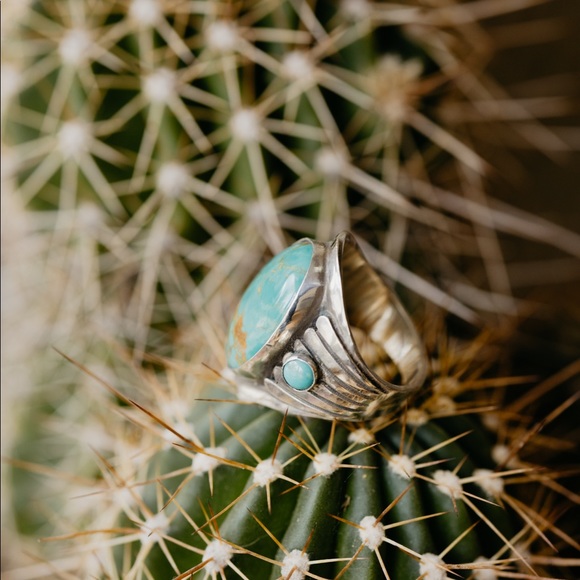 Custom handmade Sterling Silver & Turquoise Ring - Picture 4 of 7